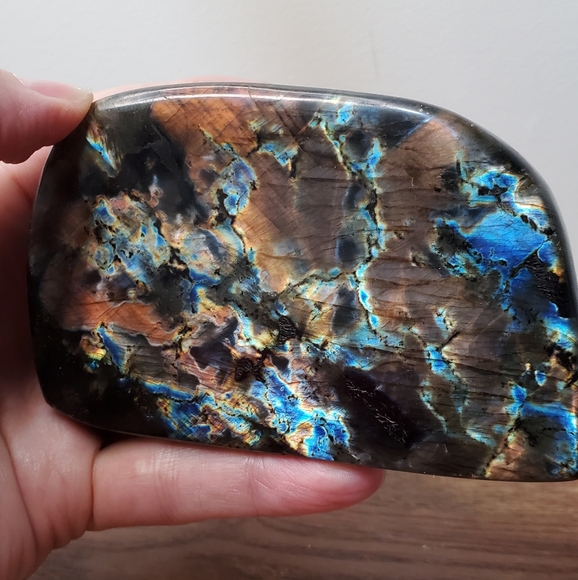 Labradorite Crystal Freeform 1.59 pounds - Picture 16 of 16